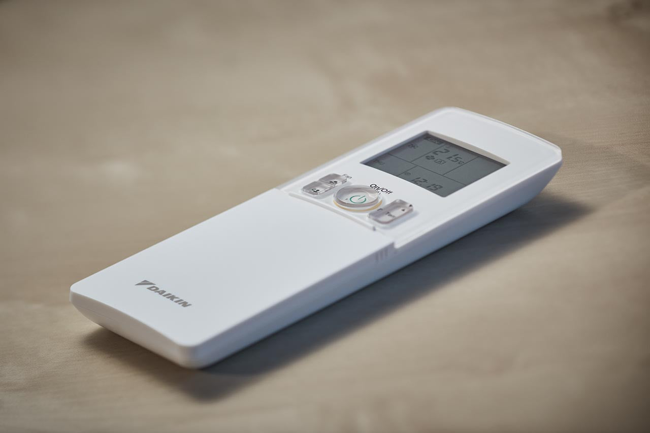 Aparat de aer conditionat Daikin Stylish Bluevolution FTXA20CW-RXA20A8-7000 BTU/h